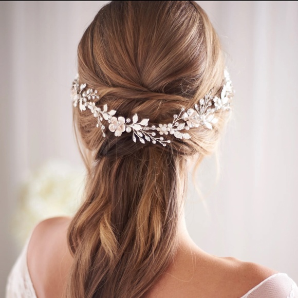 Dareth Colburn Floral & Pearl Hair Vine main image 5